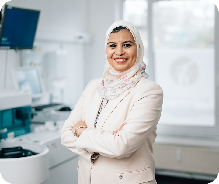 Ihre Ansprechpartnerin bei Lab. Human Resources ist Hemmat Ibrahim, Abteilungsleitung der Arbeitnehmerüberlassung.